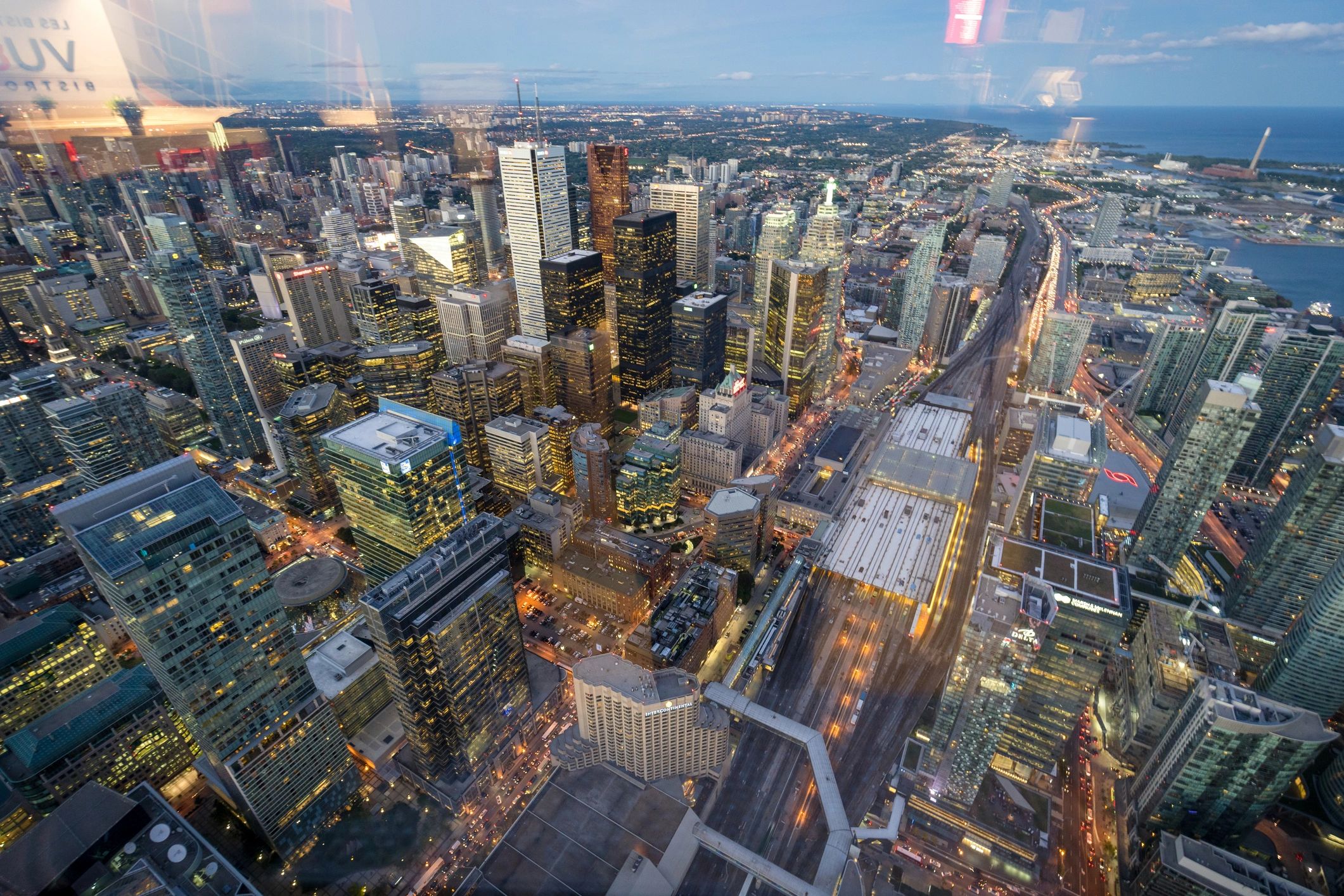Toronto skyline at dusk